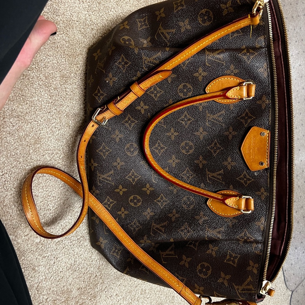 Authentic Louis Vuitton monogram turenne GM